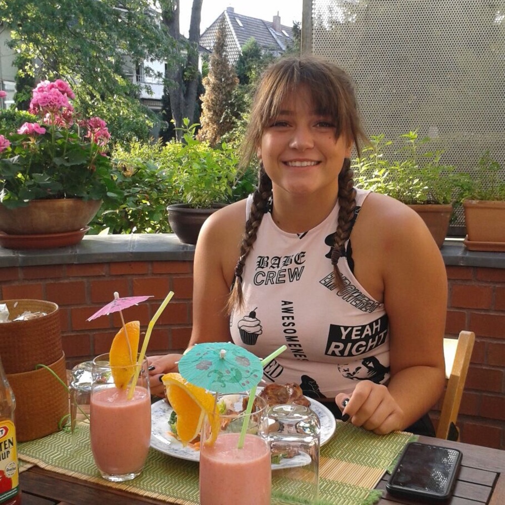 Meet your Posher, Victoria